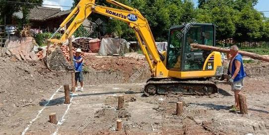 用松木樁加固地基的處理方案有哪些？需要多少成本[附實例]