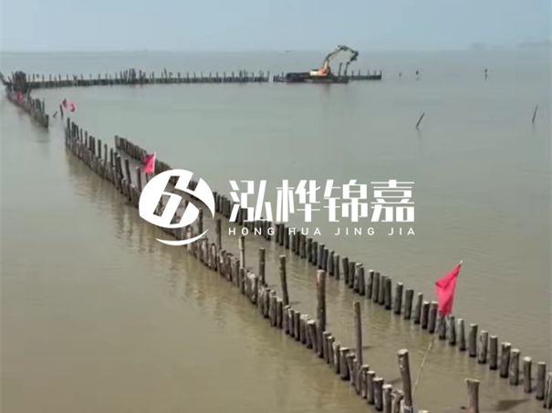 河道護(hù)坡打樁對(duì)河岸保護(hù)有何作用？河道松木樁水面需要預(yù)留多長(zhǎng)？