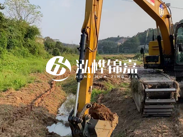 陜西松木樁廠家泓樺錦嘉-松木樁尾徑測(cè)量從哪個(gè)位置開(kāi)始算？