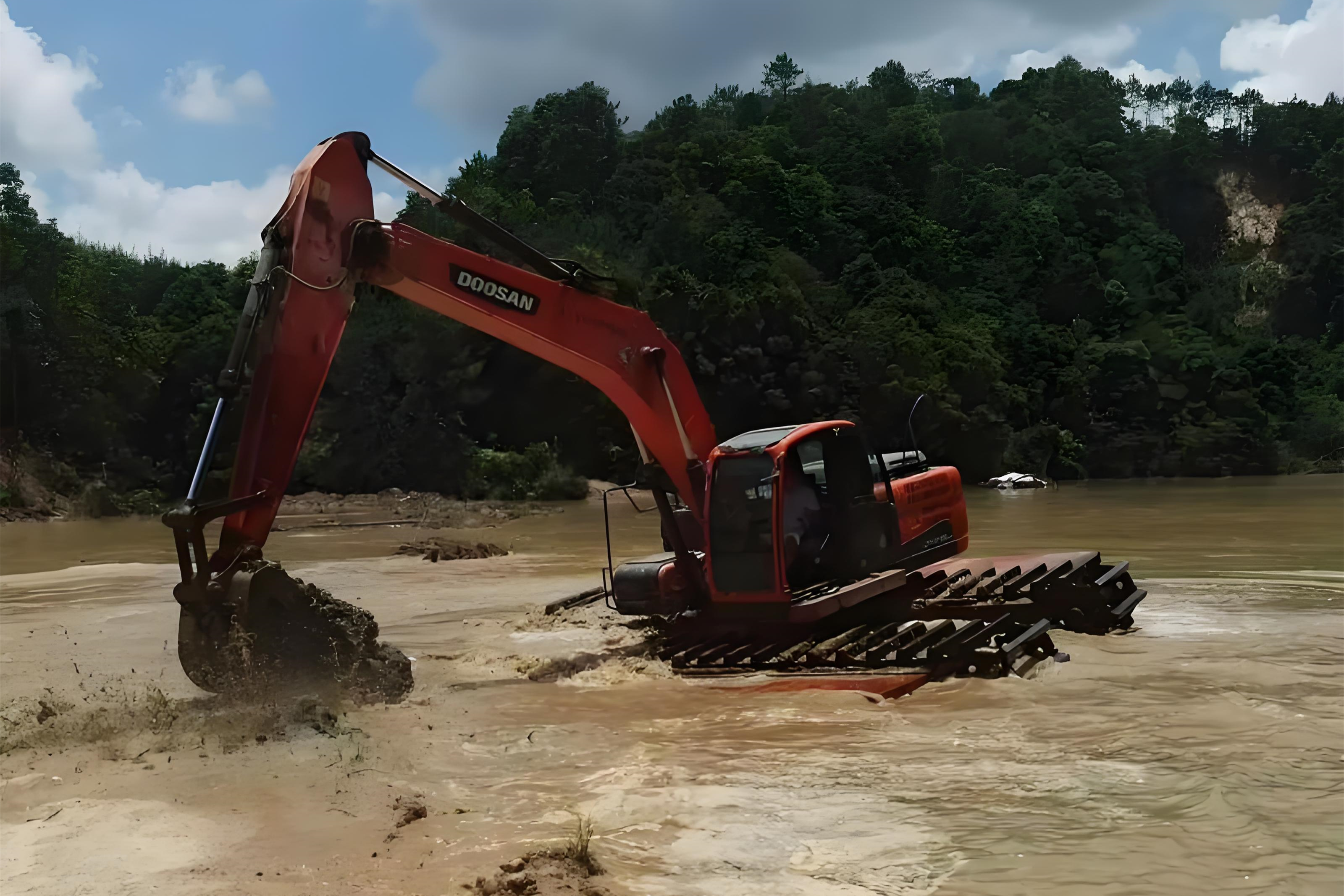 山西水挖清淤團(tuán)隊泓樺錦嘉-挖機(jī)清理淤泥多少錢一立方？
