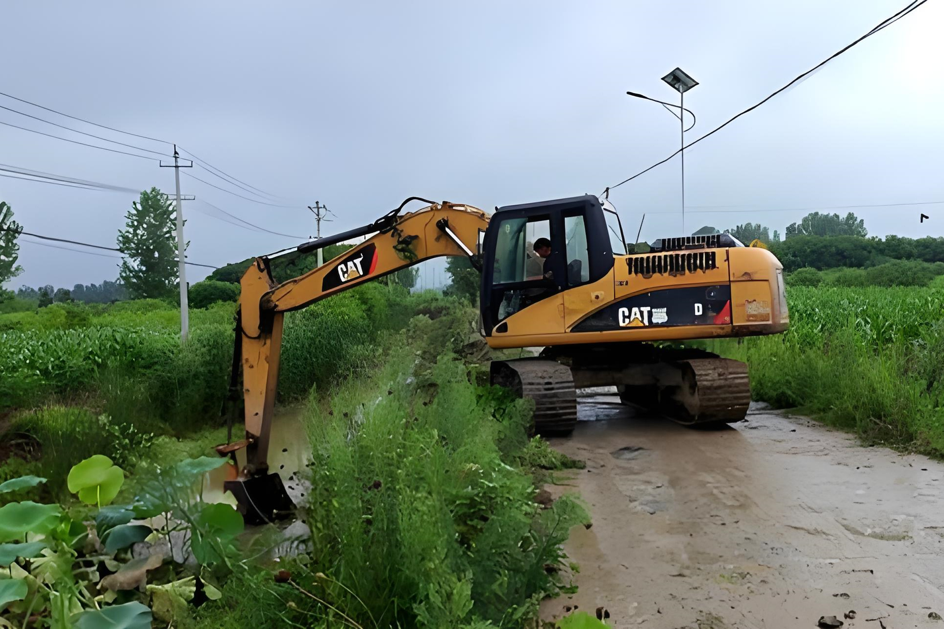 長(zhǎng)沙水挖清淤團(tuán)隊(duì)泓樺錦嘉-沼澤地清淤費(fèi)用大概是怎樣計(jì)算的？?