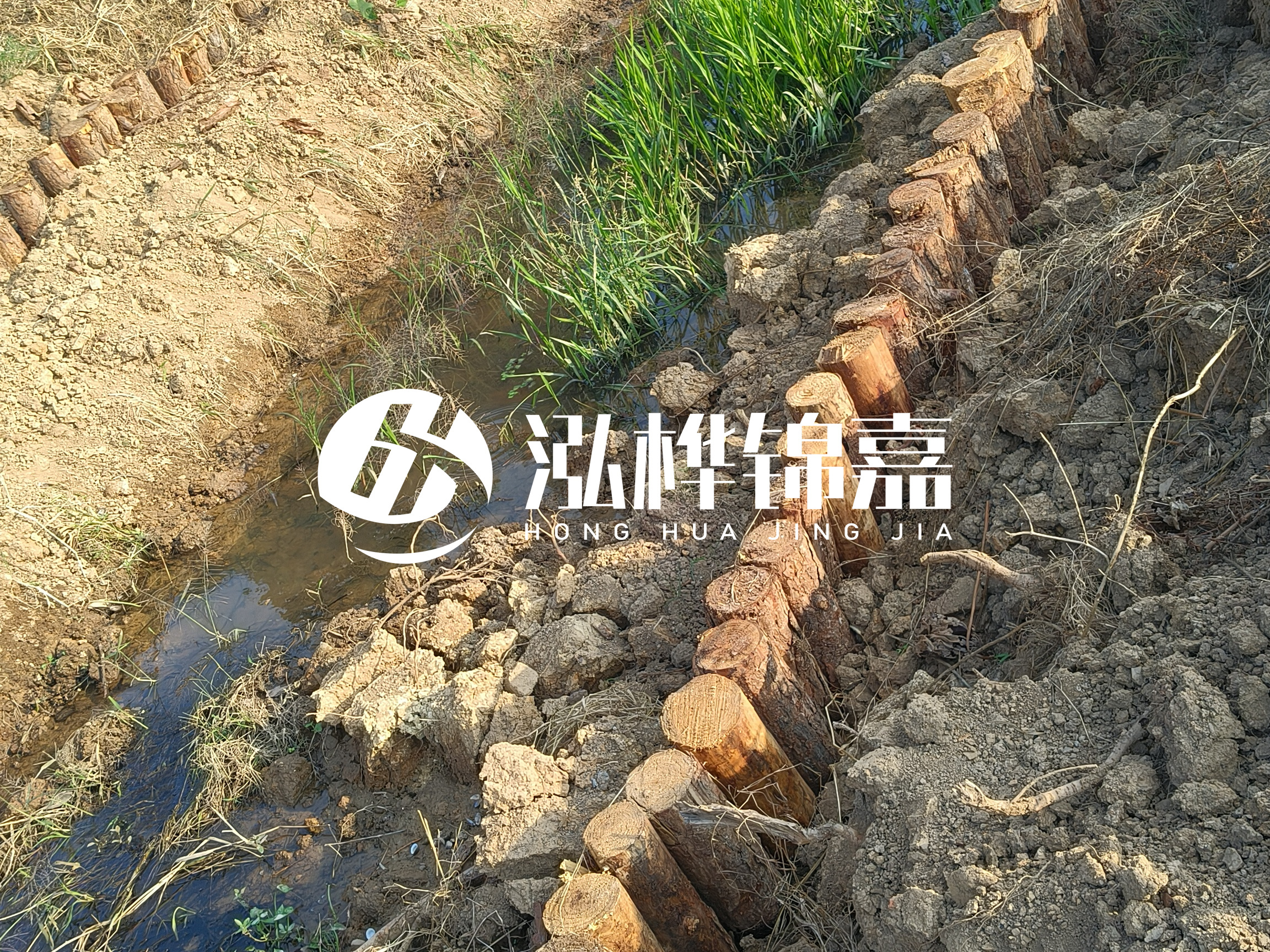 松木樁批發(fā)廠家泓樺錦嘉-樁間距指的是什么間距？