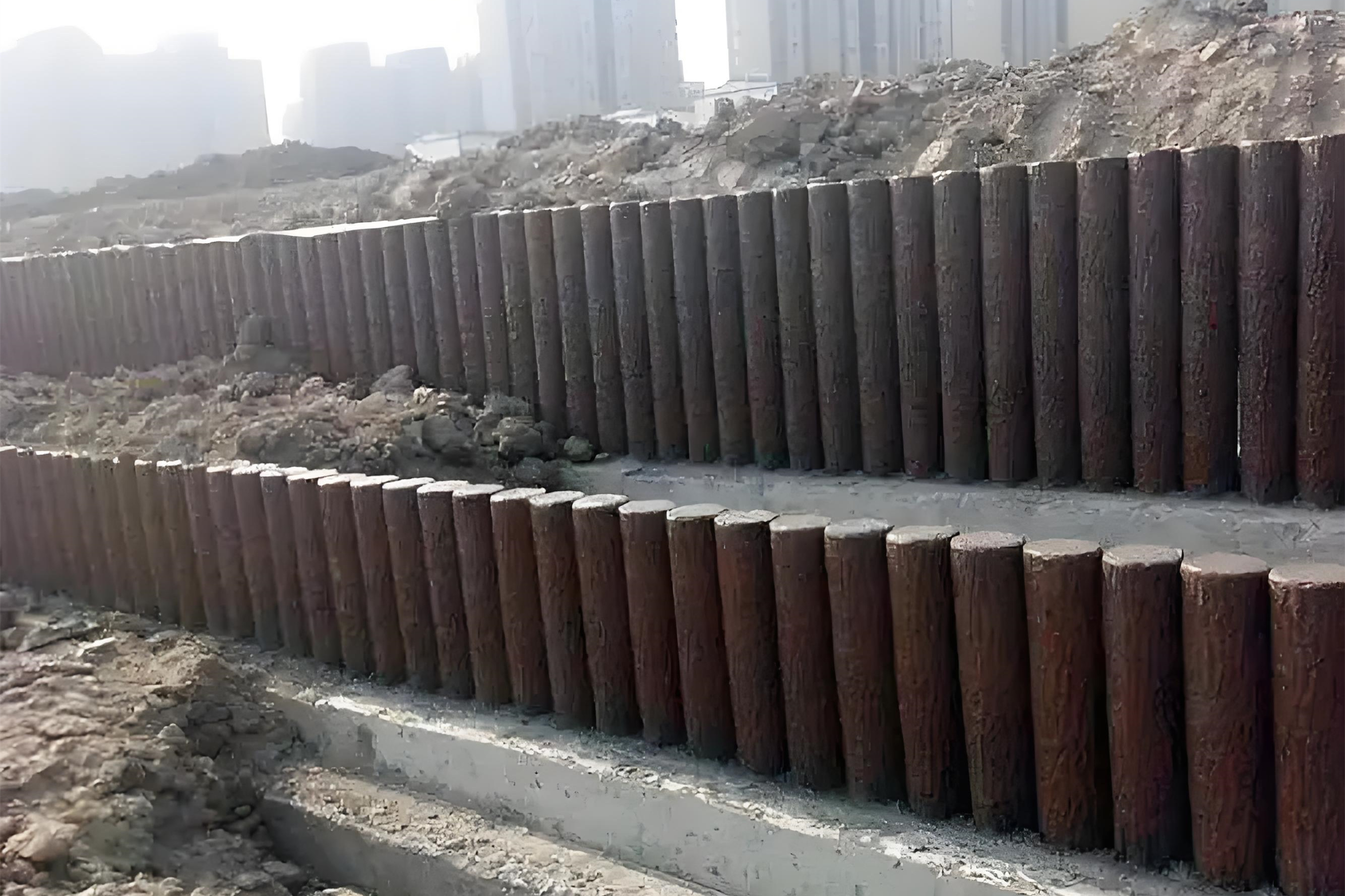 水泥樁批發(fā)廠家泓樺錦嘉-水泥圓樁適合用于哪些建筑工程？